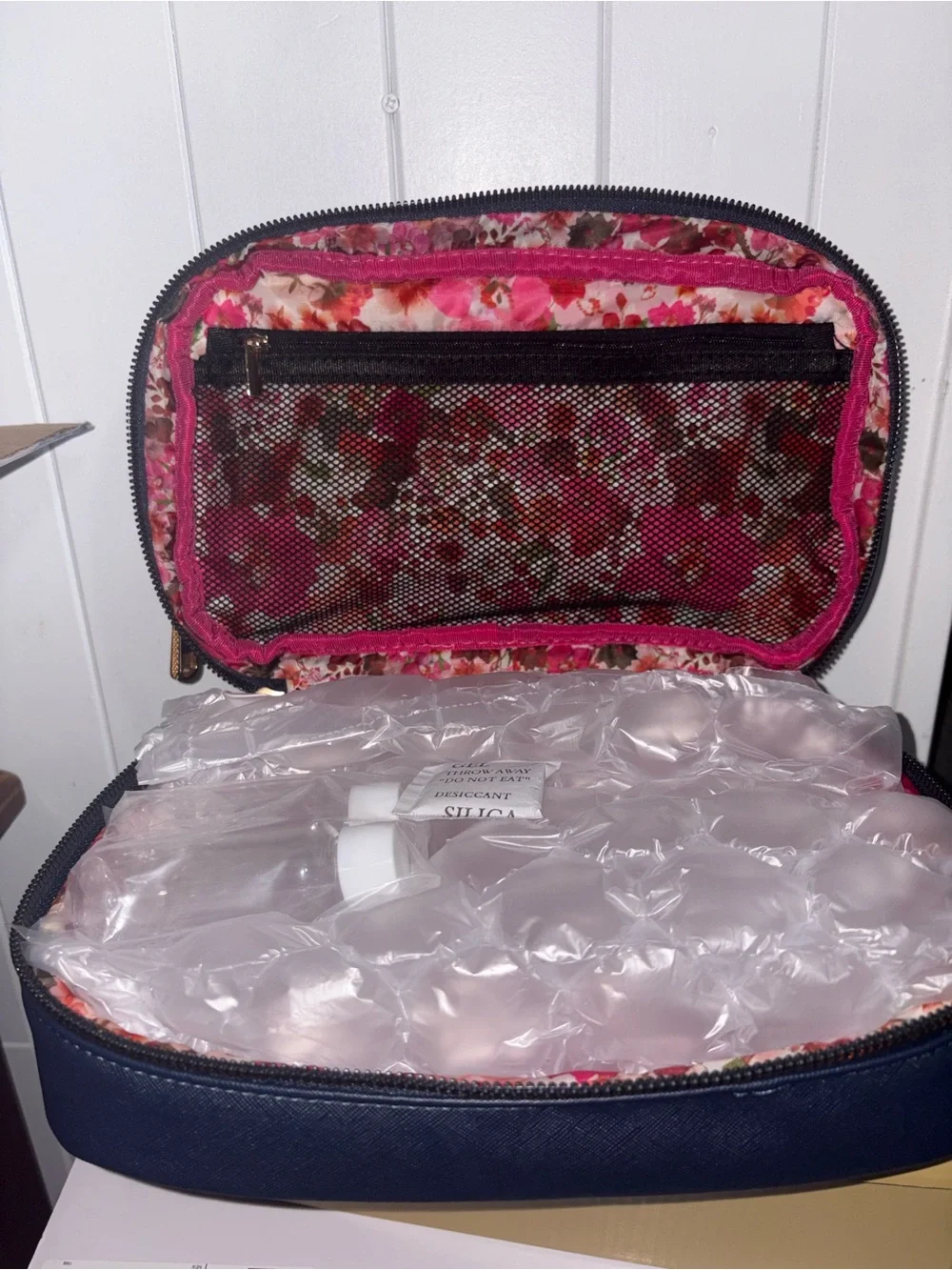 Ted baker Blue navy cosmetic case 10in x6in NWT MSRP $68 - Picture 7 of 7